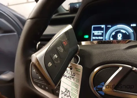 2024 Lexus Ux 250H Premium z USA, uszkodzony, nr VIN JTHP9JBH0R2071762